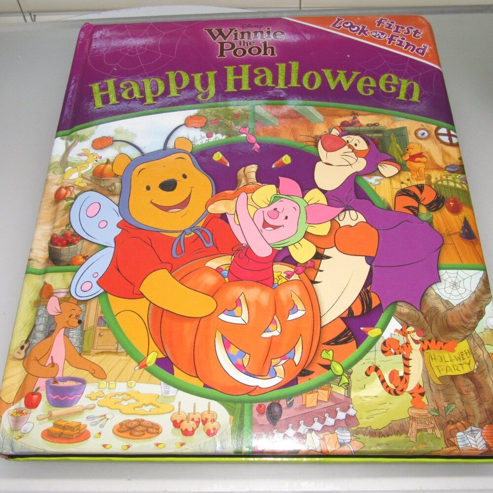 Disney Winnie the Pooh Happy Halloween – First Look and Find – Hardcover Toddler